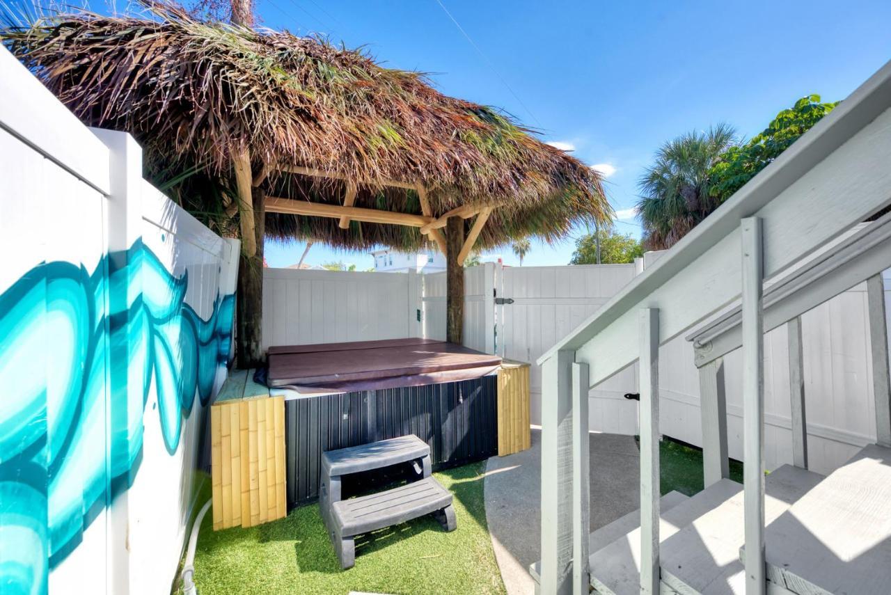 Mermaid House With Pool Jacuzzi Steps To Siesta Key Beach 사라소타 외부 사진